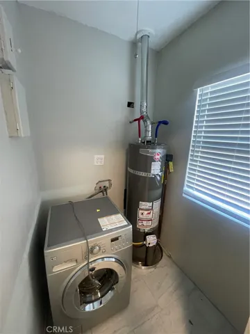 5867 5867 Bonsallo, Los Angeles, California 90044