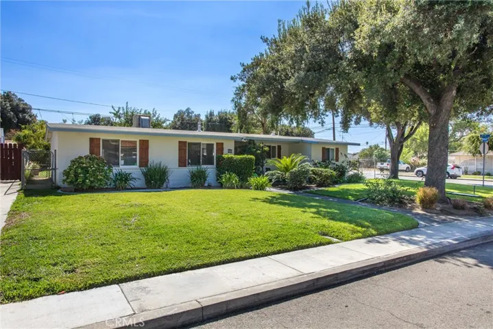 102 E Pioneer, Redlands, California 92374