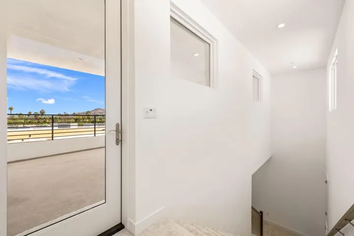 32-web-or-mls-8M4A9736