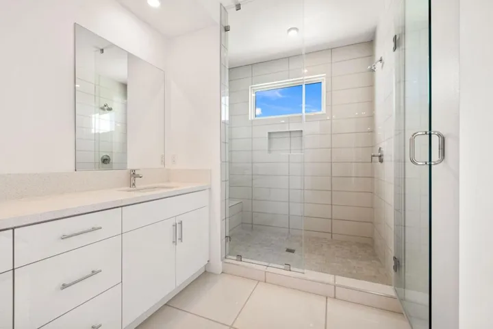 40-web-or-mls-8M4A9776