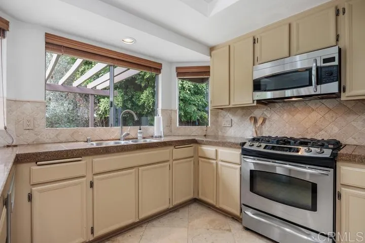 689 Wolf Point Ct, Oceanside, California 92057