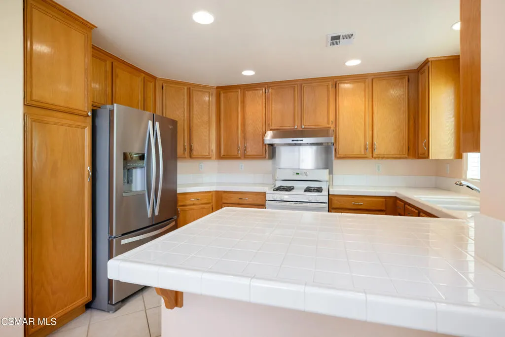 5657 Pansy Street, Simi Valley, California 93063 home-pic-9