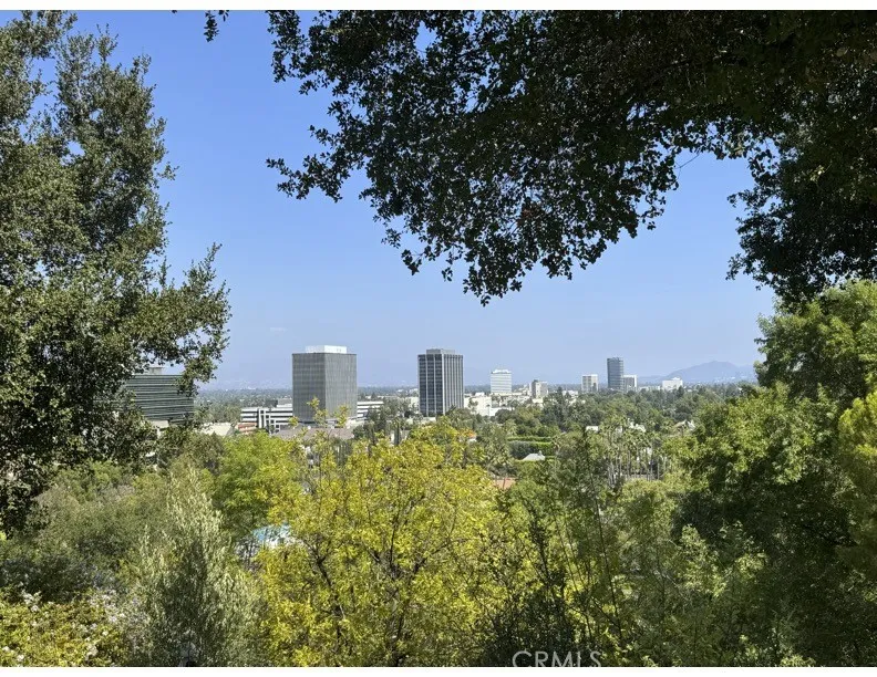 16216 16216 Bertella Drive, Encino, California 91436 home-pic-9