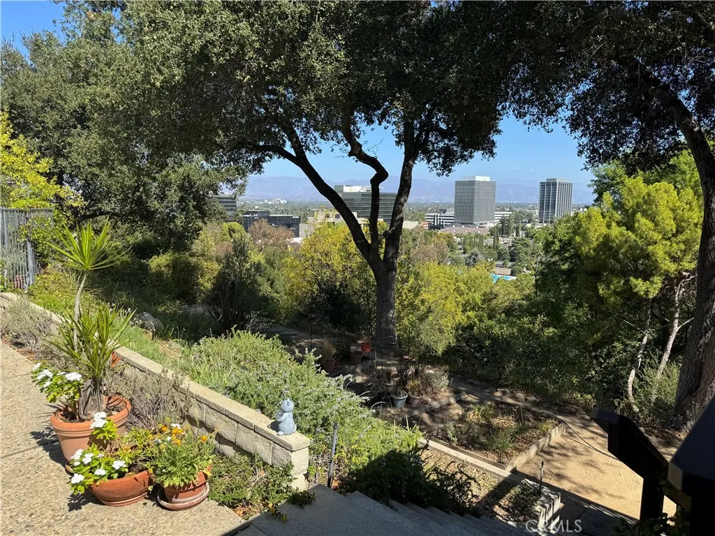 16216 16216 Bertella Drive, Encino, California 91436 home-pic-6