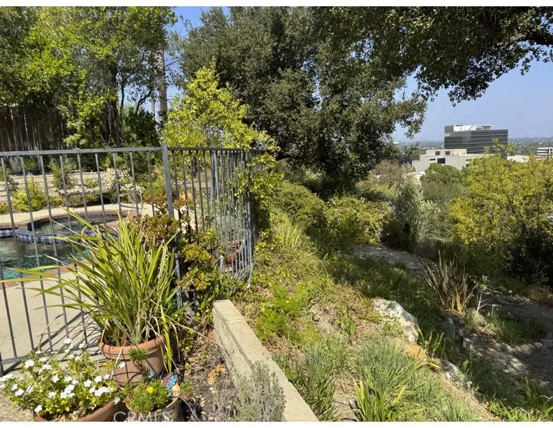 16216 16216 Bertella Drive, Encino, California 91436 home-pic-7