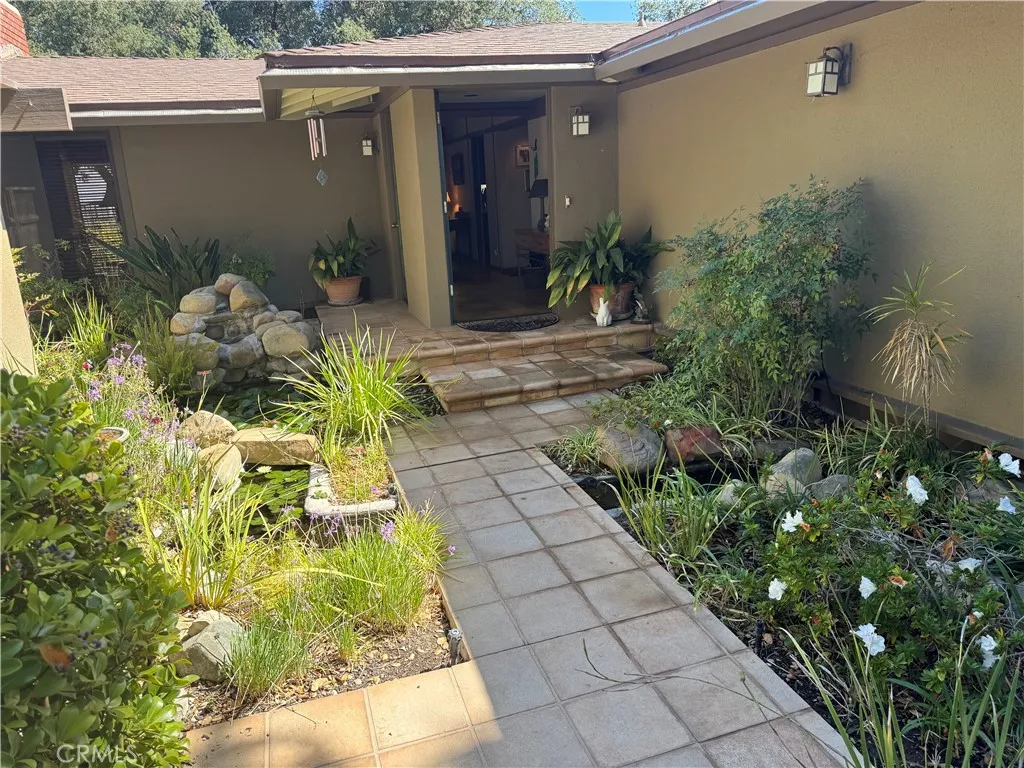 16216 16216 Bertella Drive, Encino, California 91436 home-pic-0