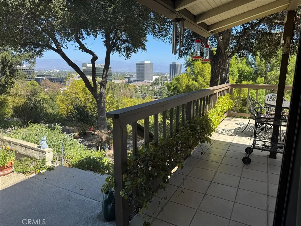 16216 16216 Bertella Drive, Encino, California 91436 home-pic-8