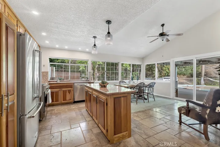 6693 Ardenwood, Simi Valley, California 93063