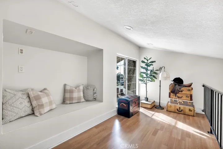 6693 Ardenwood, Simi Valley, California 93063