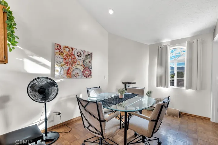 6693 Ardenwood, Simi Valley, California 93063