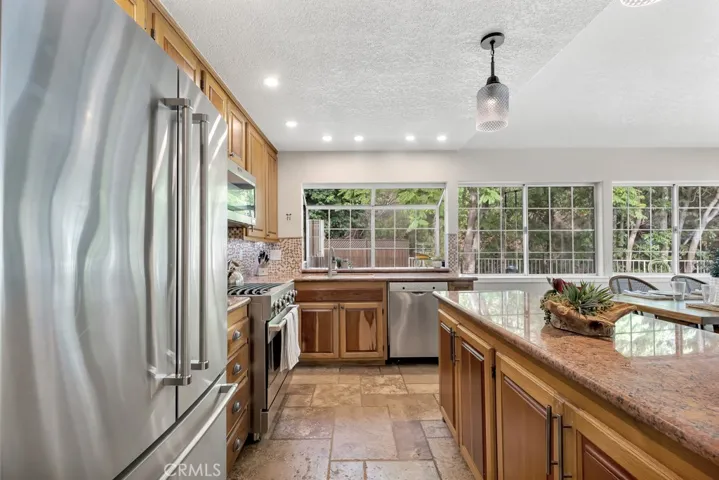 6693 Ardenwood, Simi Valley, California 93063