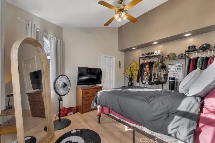 6693 Ardenwood, Simi Valley, California 93063