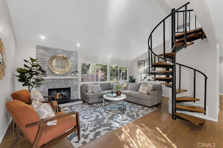 6693 Ardenwood, Simi Valley, California 93063