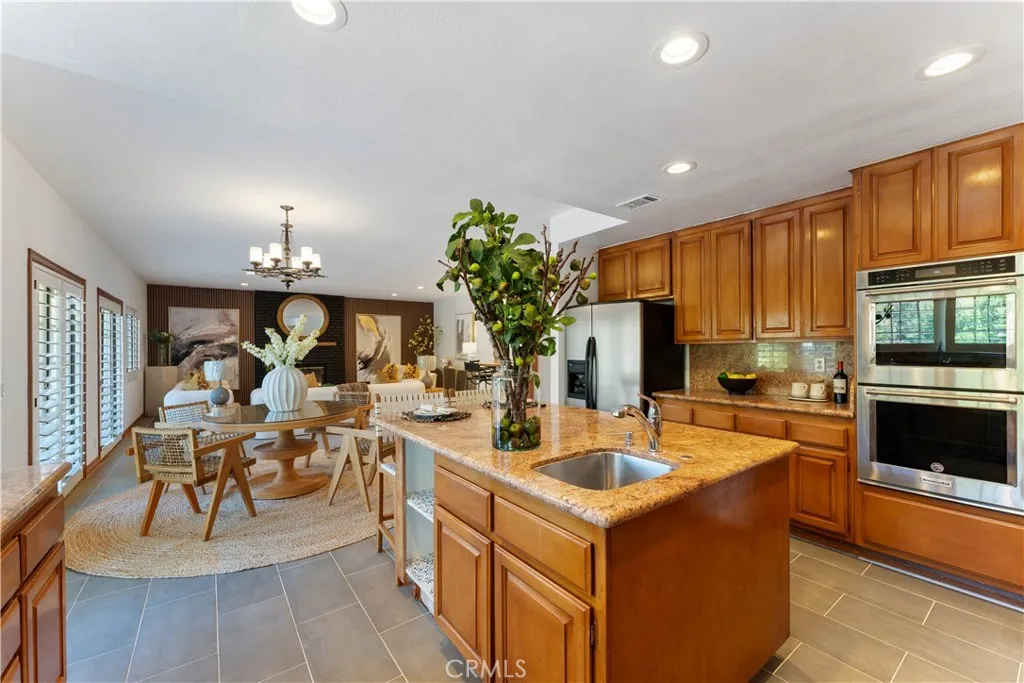 1011 Rodeo Road, Arcadia, California 91006 home-pic-17