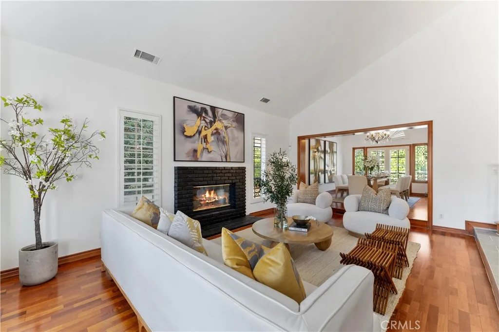 1011 Rodeo Road, Arcadia, California 91006 home-pic-6