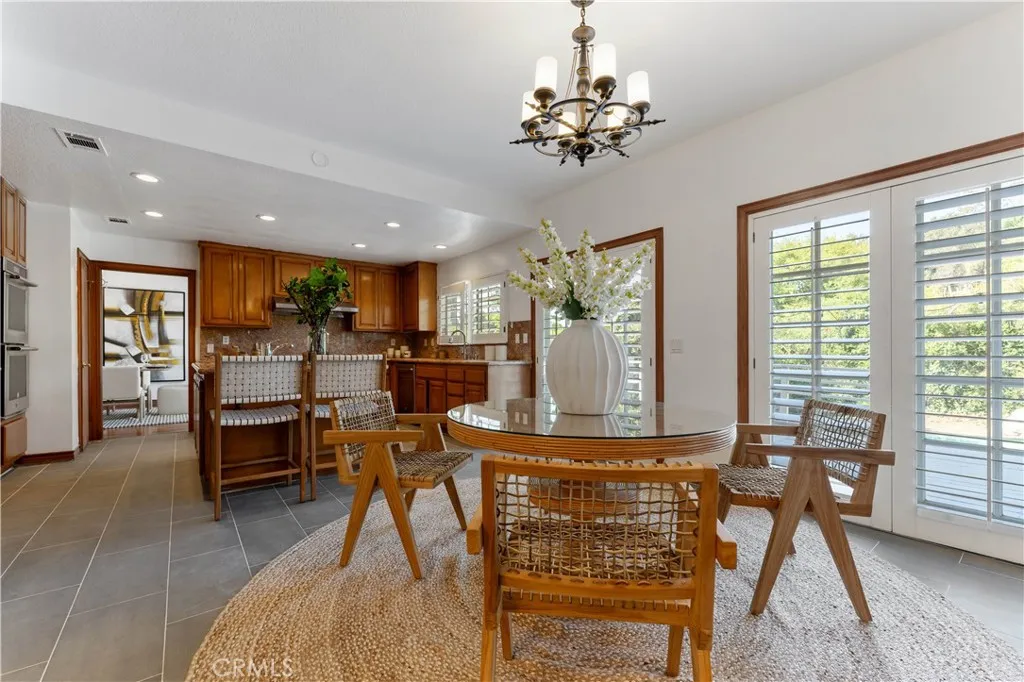 1011 Rodeo Road, Arcadia, California 91006 home-pic-14