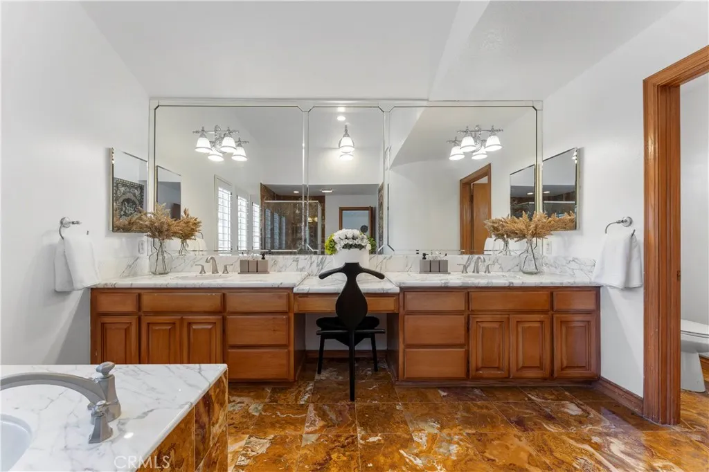 1011 Rodeo Road, Arcadia, California 91006 home-pic-26