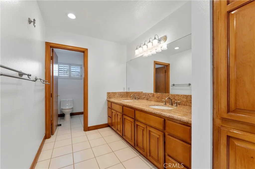 1011 Rodeo Road, Arcadia, California 91006 home-pic-35