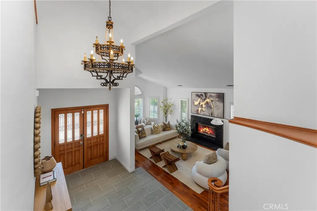 1011 Rodeo Road, Arcadia, California 91006 home-pic-3