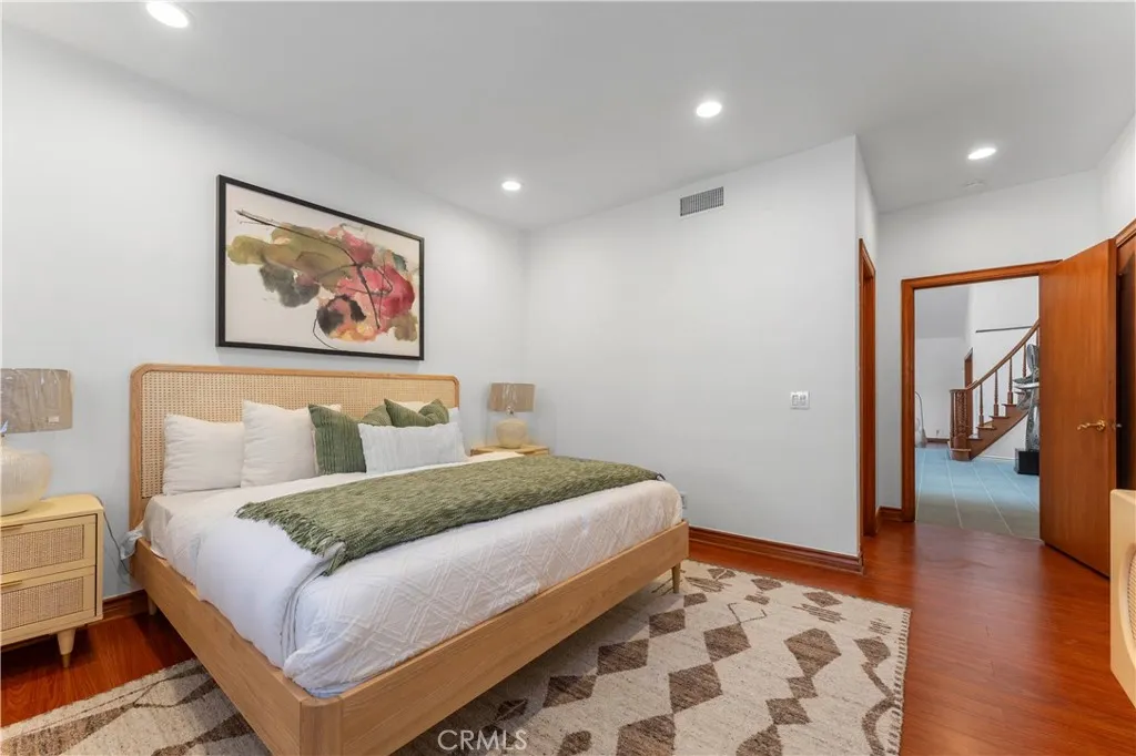 1011 Rodeo Road, Arcadia, California 91006 home-pic-20