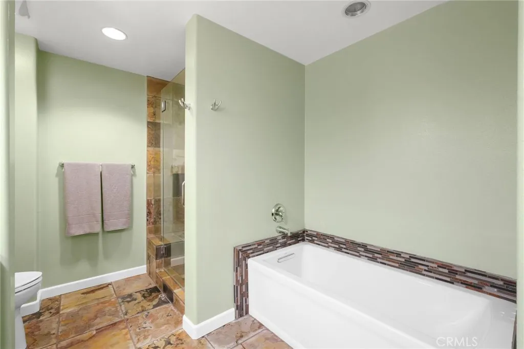 250 N First Street 436, Burbank, California 91502 home-pic-15