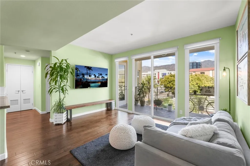 250 N First Street 436, Burbank, California 91502 home-pic-2