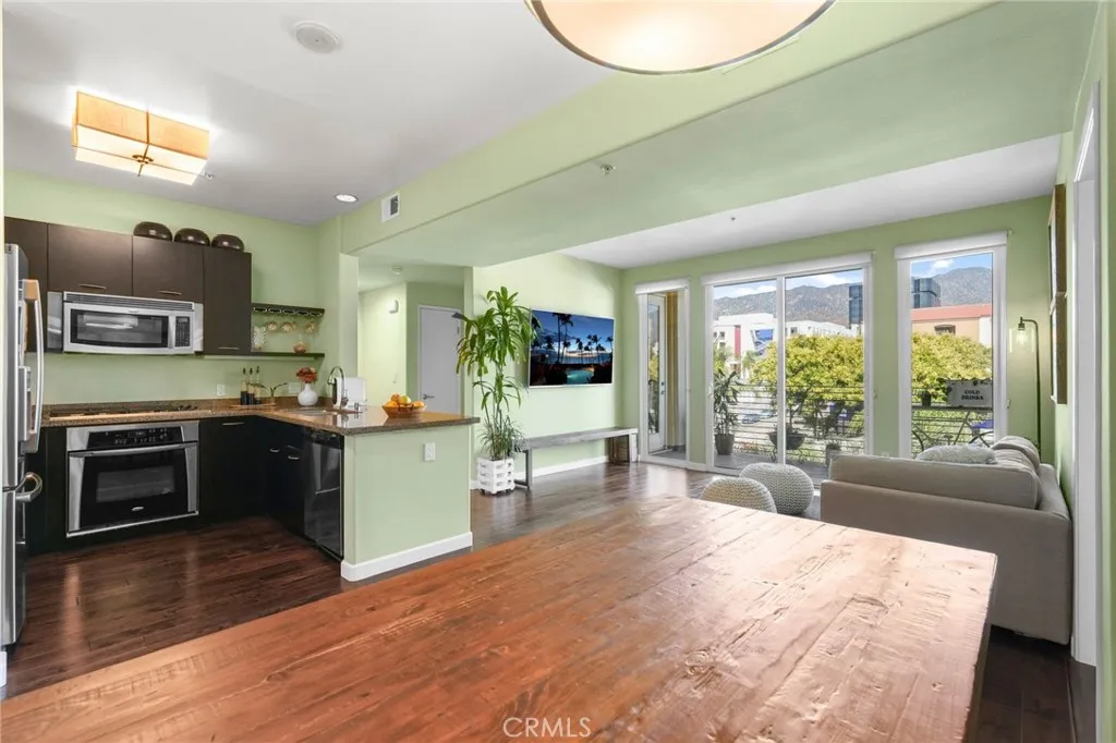 250 N First Street 436, Burbank, California 91502 home-pic-4