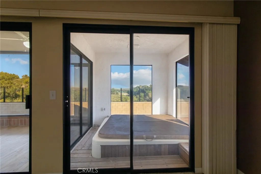 14087 Driftwood, Victorville, California 92395 home-pic-13