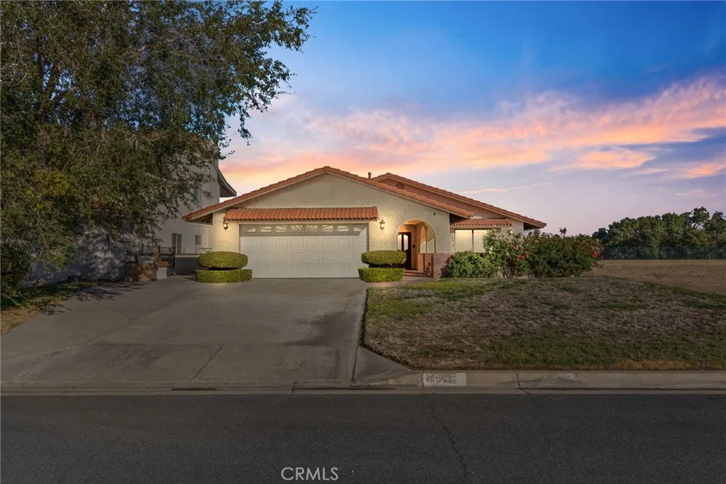 14087 Driftwood, Victorville, California 92395 home-pic-0