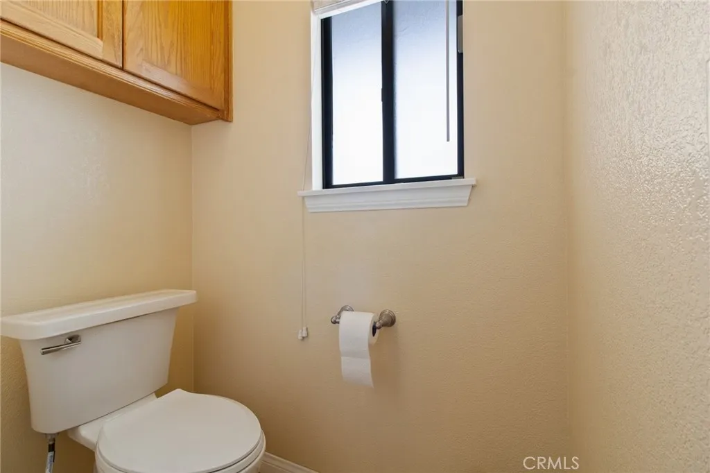 14087 Driftwood, Victorville, California 92395 home-pic-25