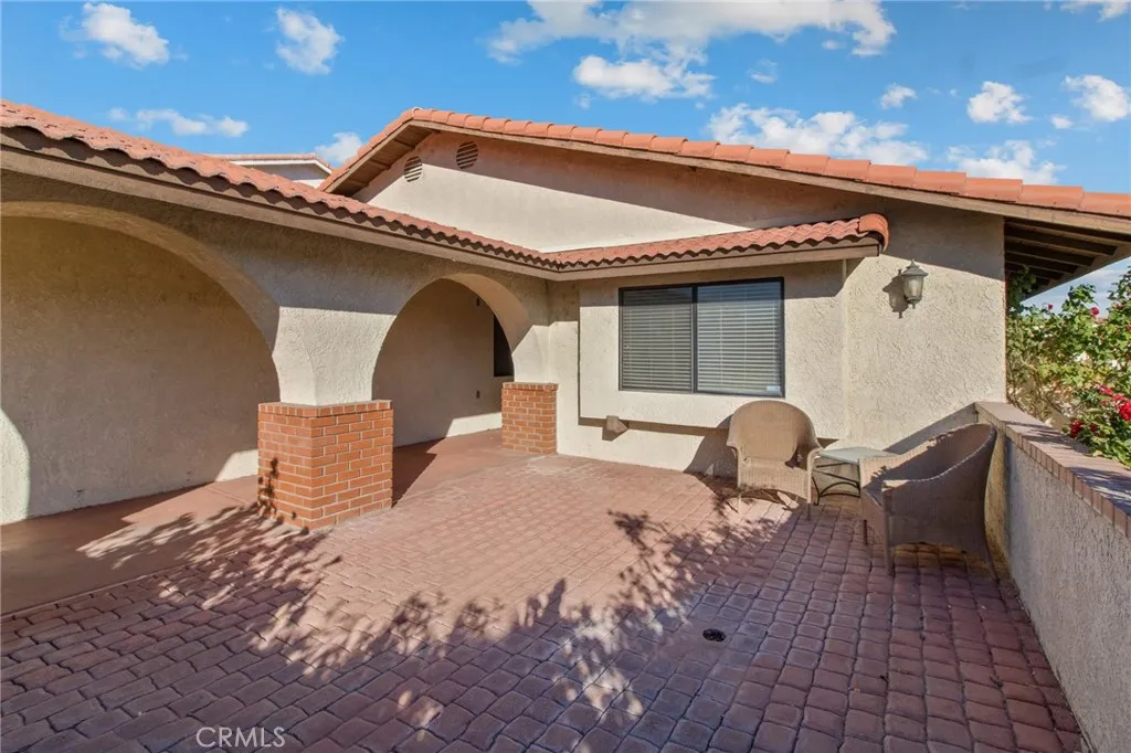 14087 Driftwood, Victorville, California 92395 home-pic-2