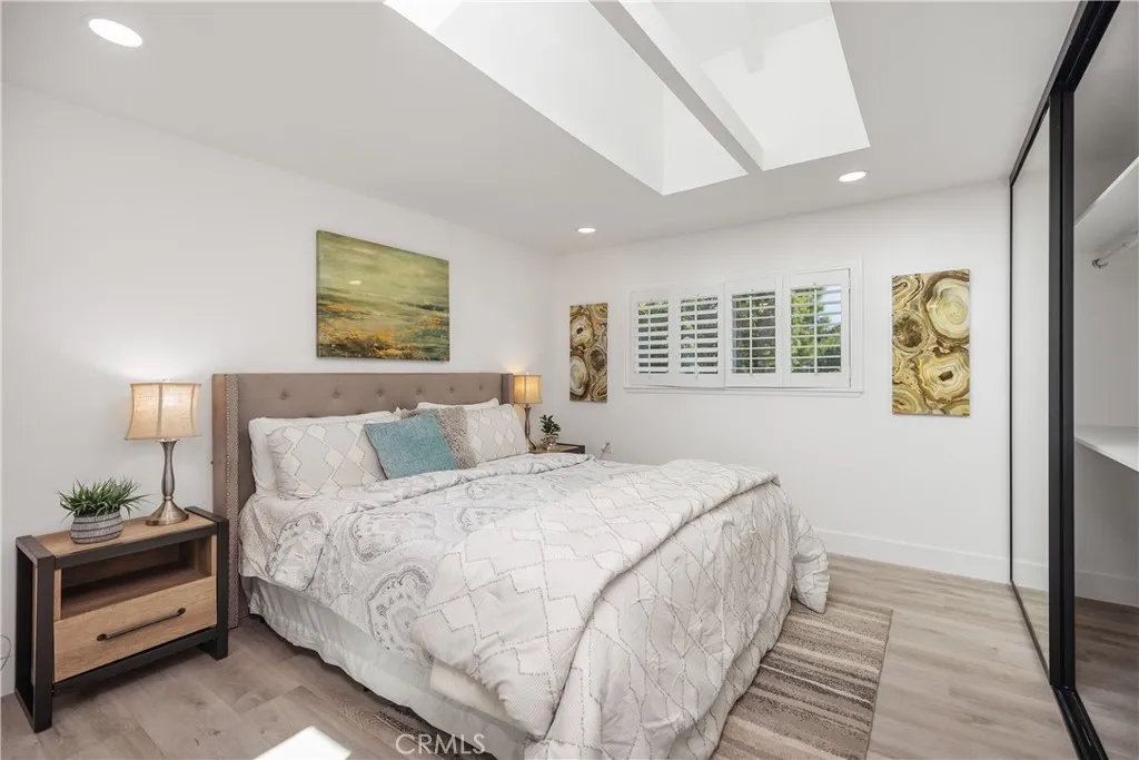 2171 Via Mariposa E N, Laguna Woods, California 92637 home-pic-24