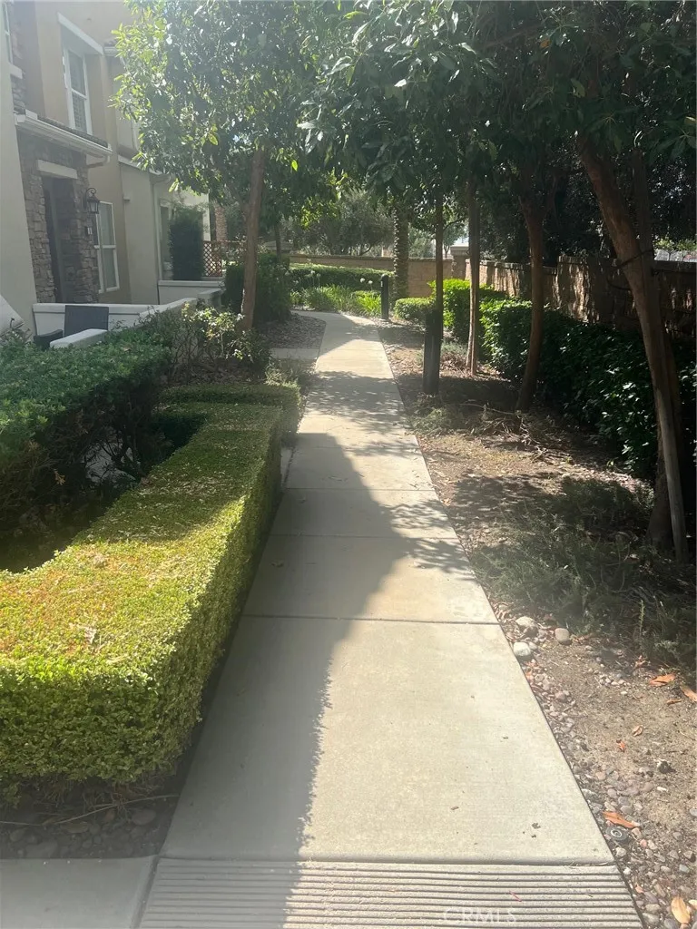 15723 Parkhouse 6, Fontana, California 92336 home-pic-2