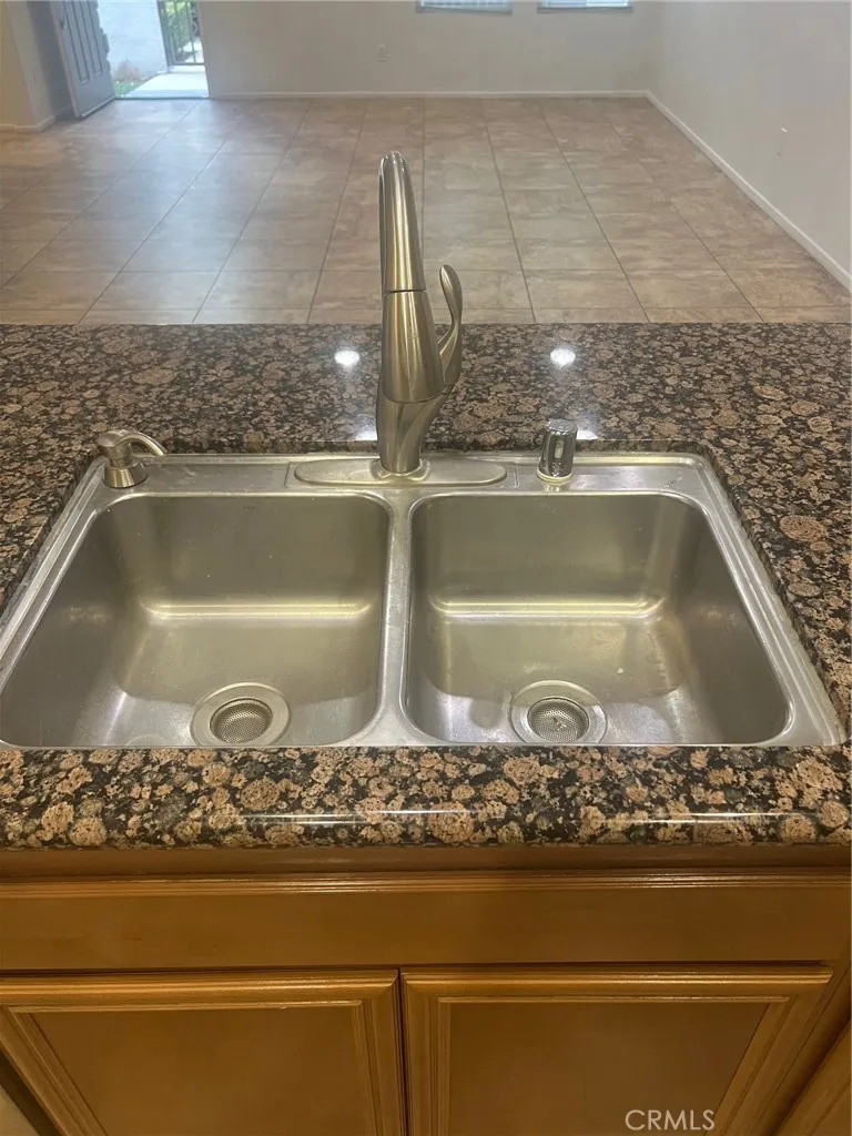 15723 Parkhouse 6, Fontana, California 92336 home-pic-16
