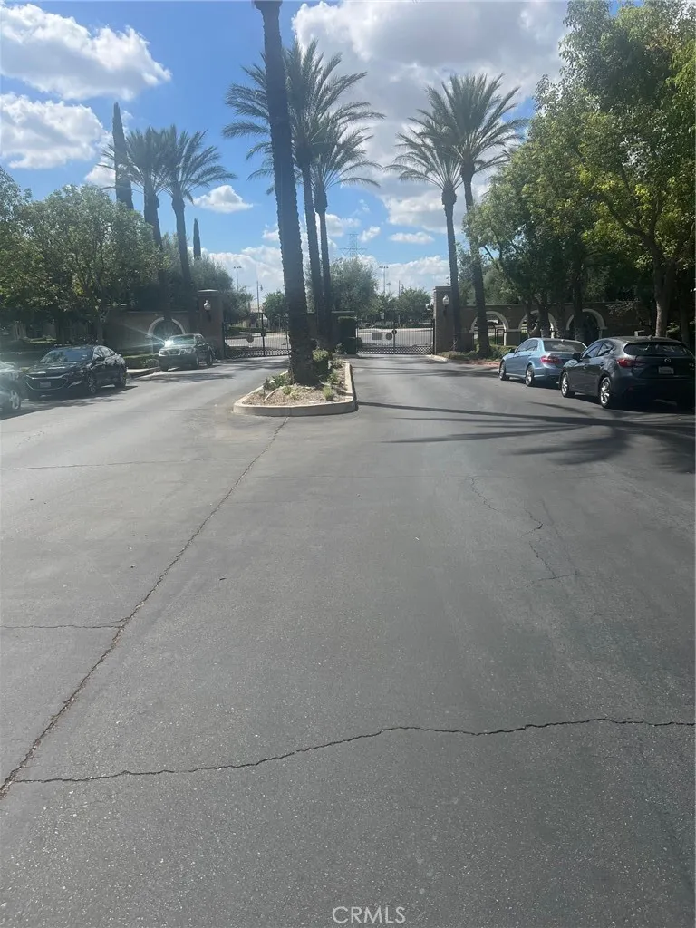 15723 Parkhouse 6, Fontana, California 92336 home-pic-3