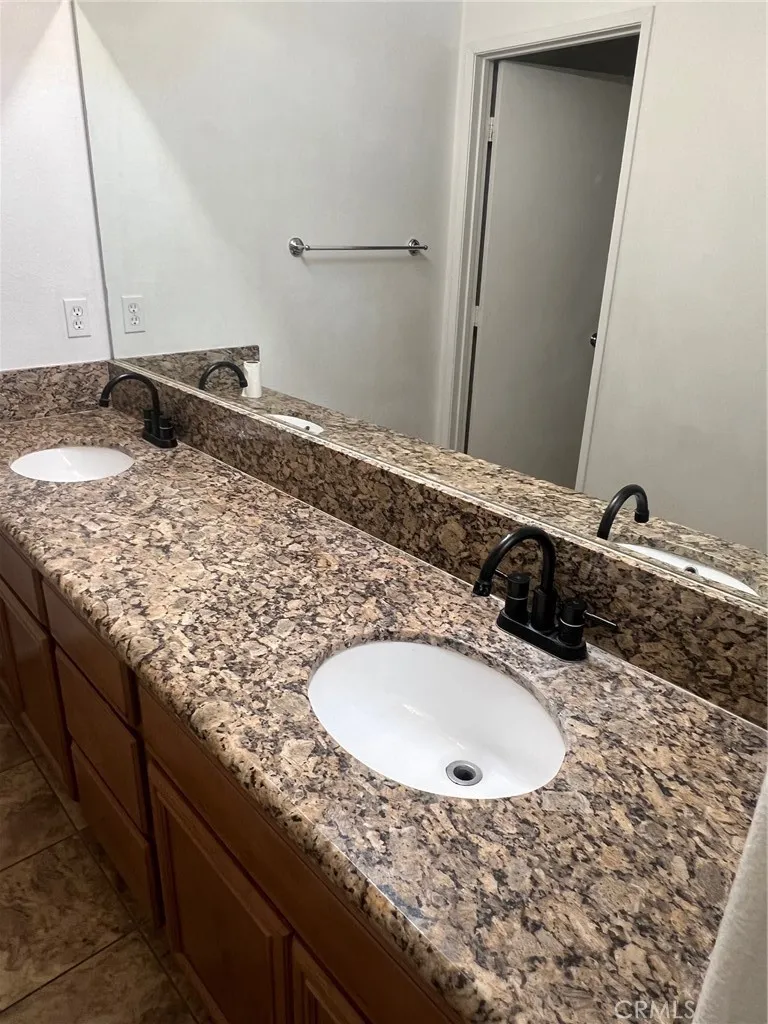 15723 Parkhouse 6, Fontana, California 92336 home-pic-28