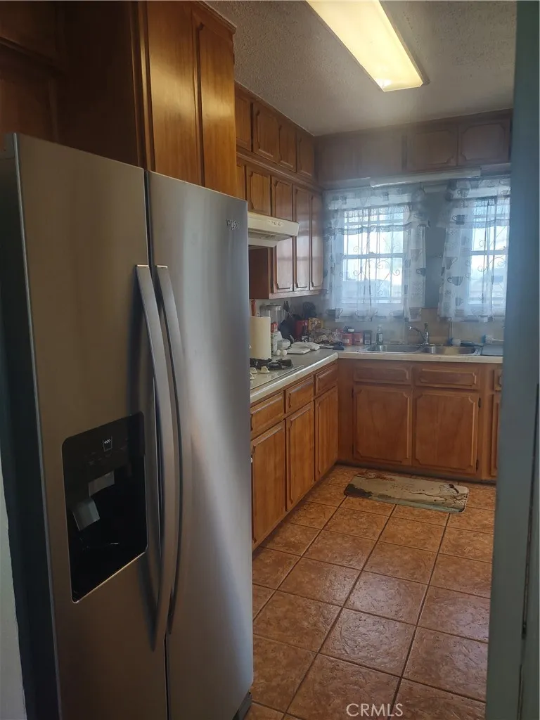 1449 W 81st Street, Los Angeles, California 90047 home-pic-18