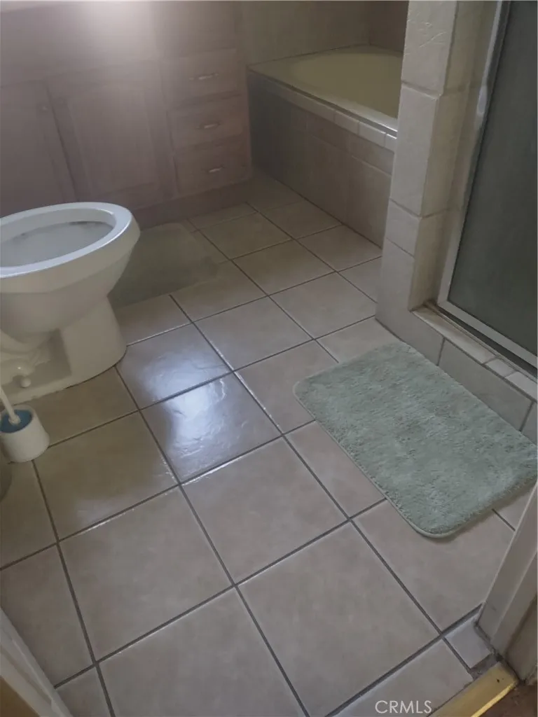 1449 W 81st Street, Los Angeles, California 90047 home-pic-11