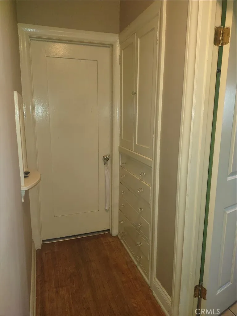 1449 W 81st Street, Los Angeles, California 90047 home-pic-7
