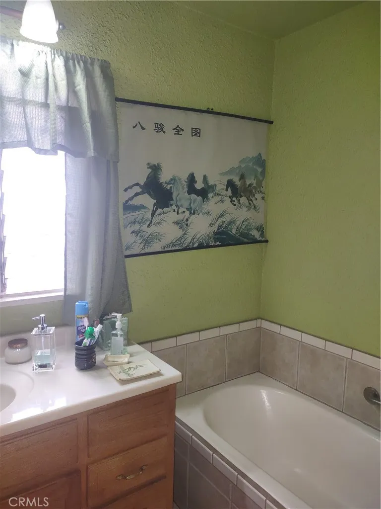 1449 W 81st Street, Los Angeles, California 90047 home-pic-10