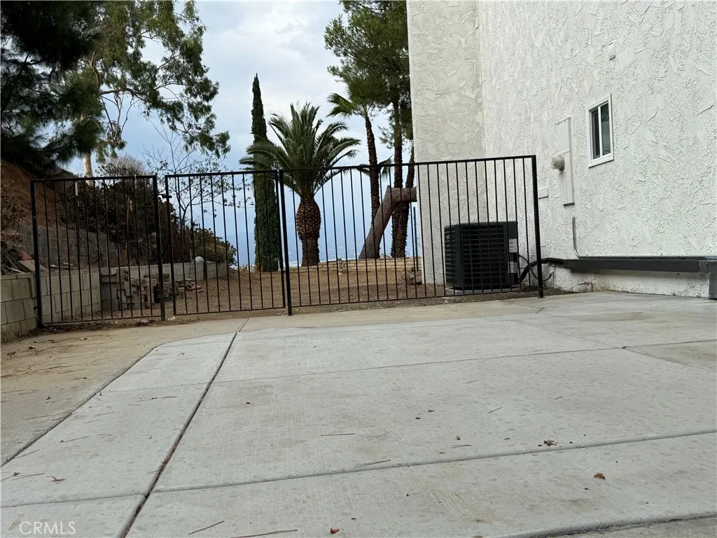 25051 Crestview Drive, Loma Linda, California 92354 home-pic-45