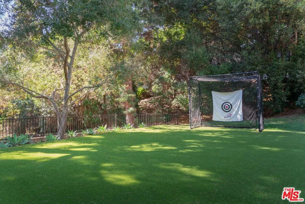 391 N Saltair Avenue, Los Angeles, California 90049 home-pic-17