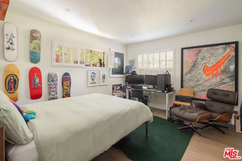 391 N Saltair Avenue, Los Angeles, California 90049 home-pic-11