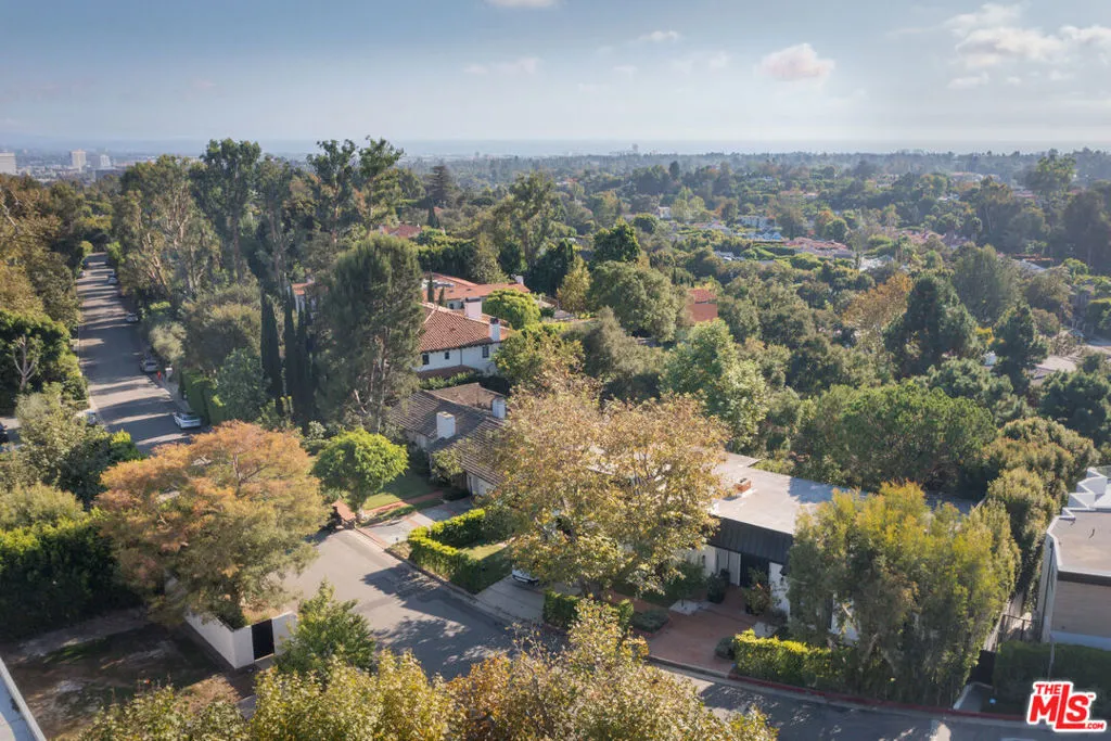 391 N Saltair Avenue, Los Angeles, California 90049 home-pic-19
