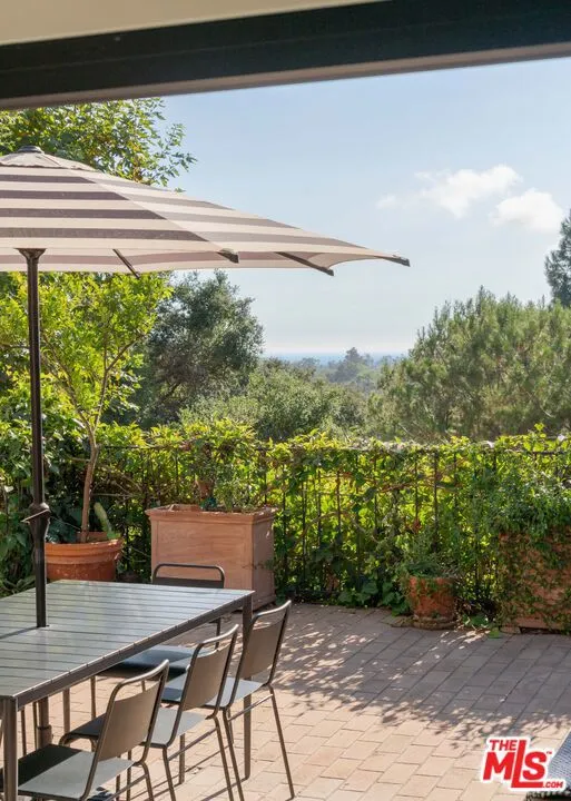 391 N Saltair Avenue, Los Angeles, California 90049 home-pic-13