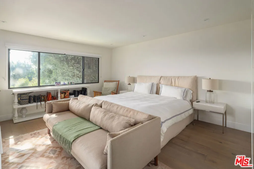 391 N Saltair Avenue, Los Angeles, California 90049 home-pic-7