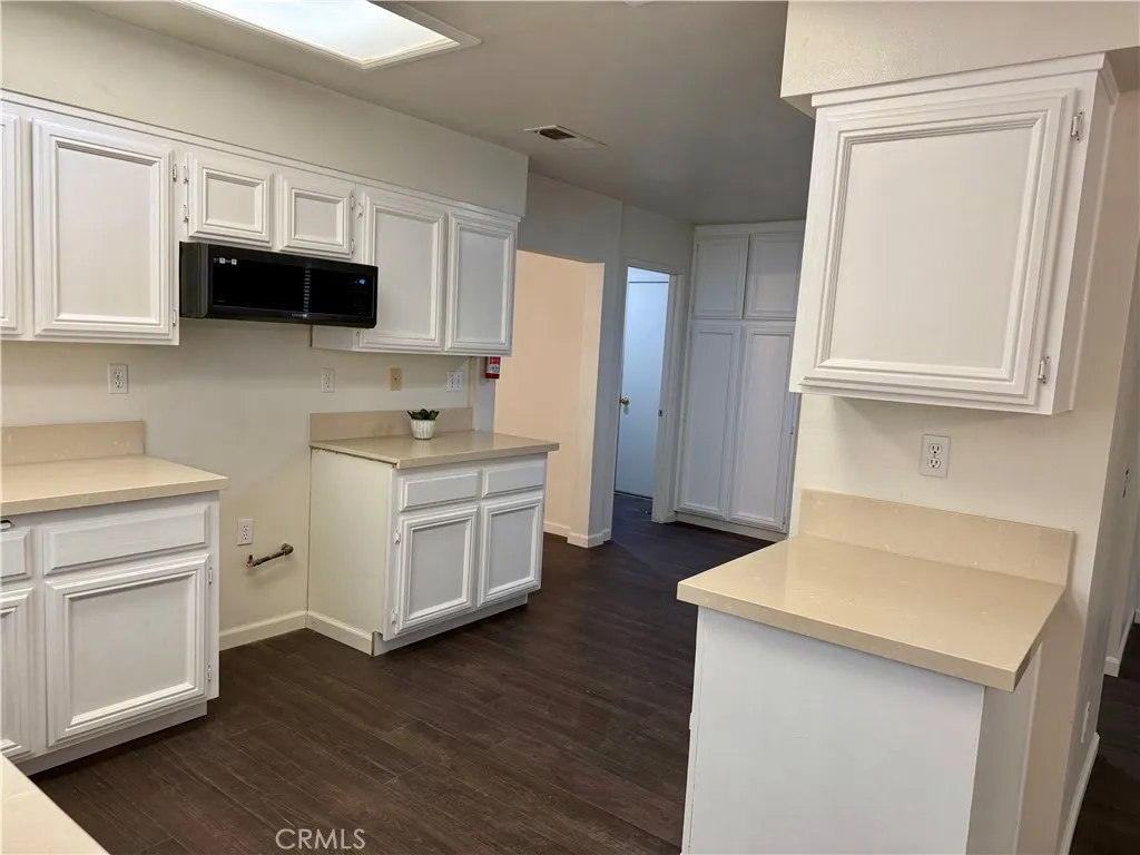 22594 Cuyama Court, Apple Valley, California 92307 home-pic-10