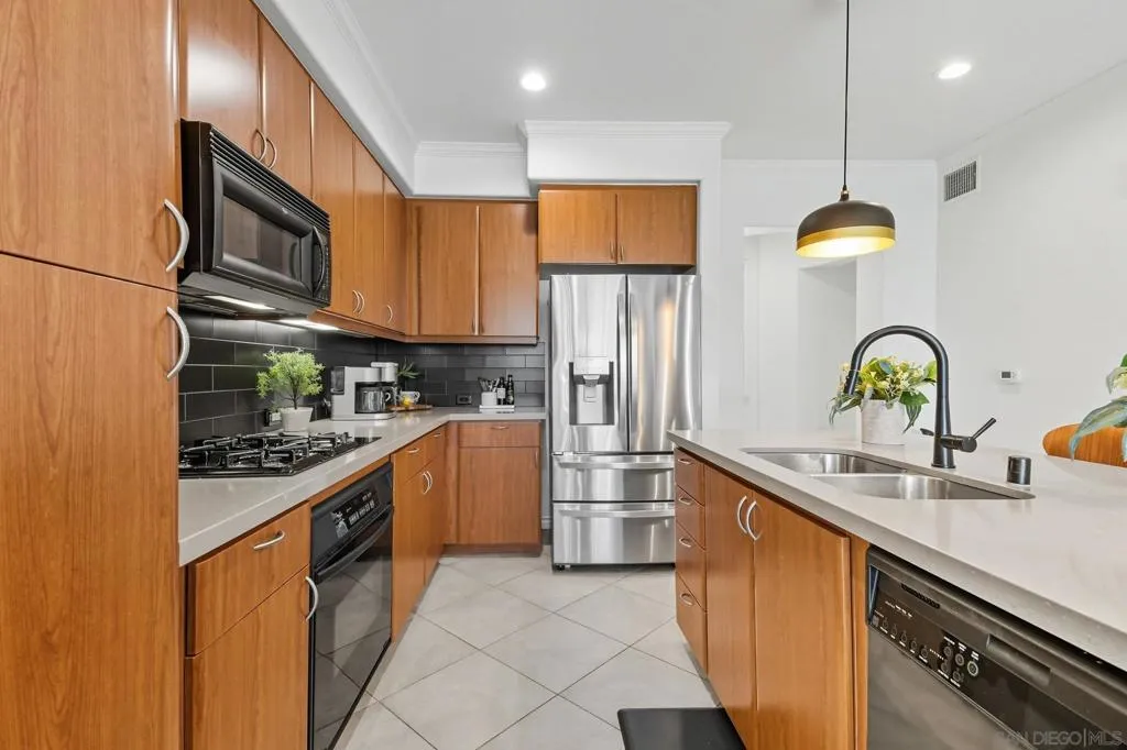 8355 Station Village Ln 4417, San Diego, California 92108 home-pic-10