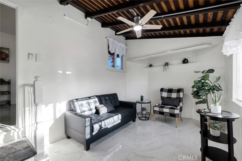 1527 N Avon Street, Burbank, California 91505 home-pic-3