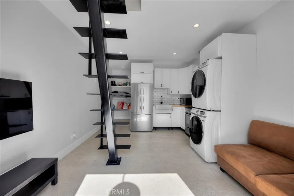 505 W Maple Avenue, El Segundo, California 90245 home-pic-51